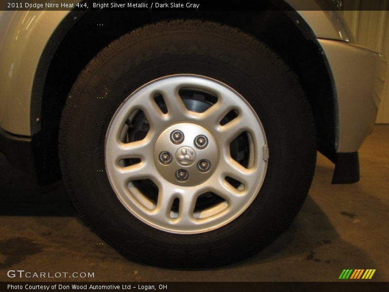 Bright Silver Metallic / Dark Slate Gray 2011 Dodge Nitro Heat 4x4