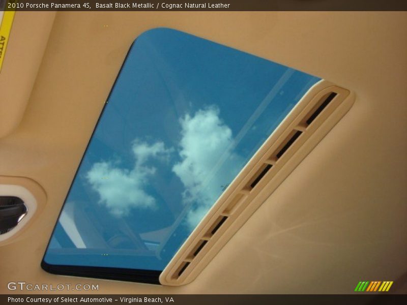 Sunroof of 2010 Panamera 4S
