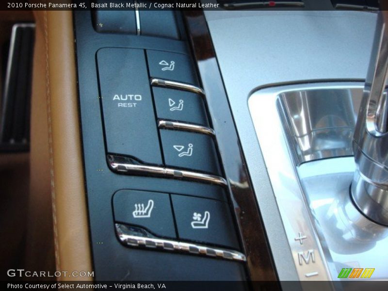 Controls of 2010 Panamera 4S