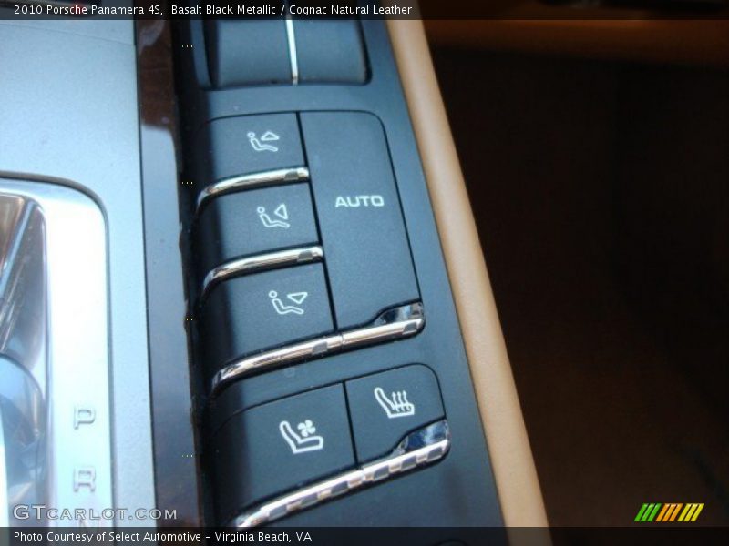 Controls of 2010 Panamera 4S