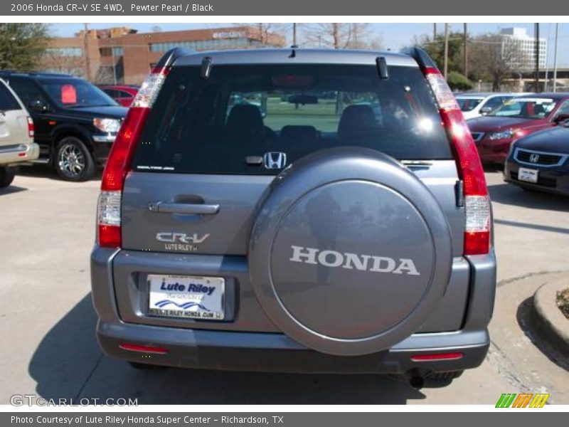 Pewter Pearl / Black 2006 Honda CR-V SE 4WD