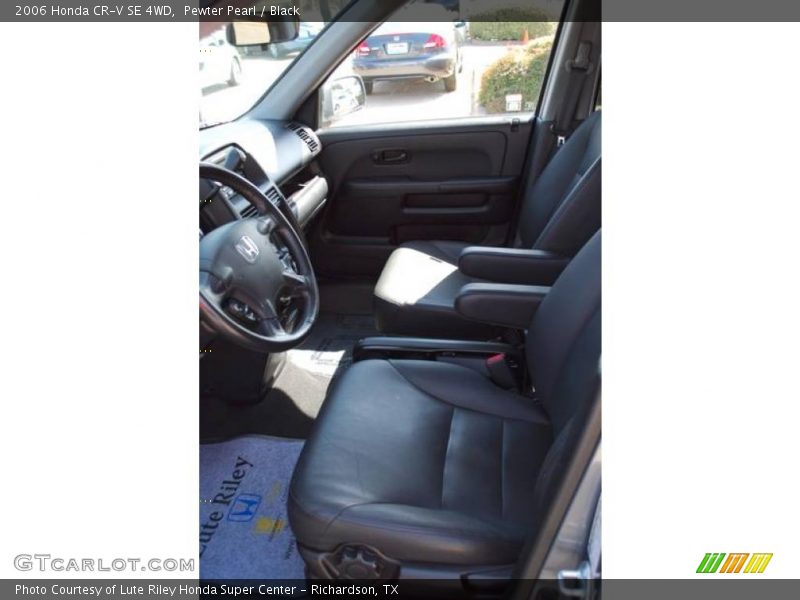 Pewter Pearl / Black 2006 Honda CR-V SE 4WD