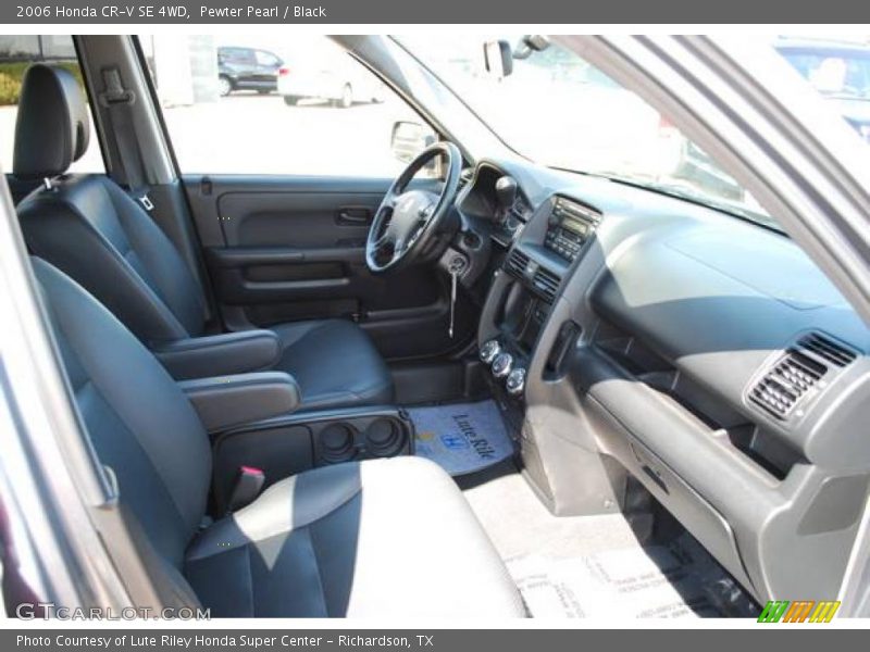 Pewter Pearl / Black 2006 Honda CR-V SE 4WD