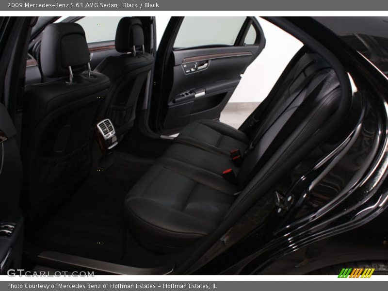 Black / Black 2009 Mercedes-Benz S 63 AMG Sedan