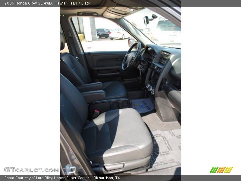 Pewter Pearl / Black 2006 Honda CR-V SE 4WD
