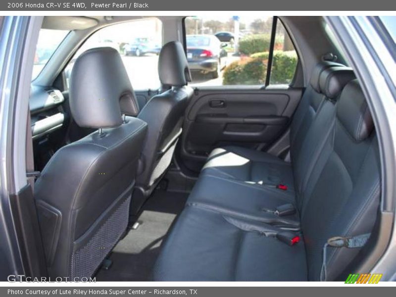 Pewter Pearl / Black 2006 Honda CR-V SE 4WD