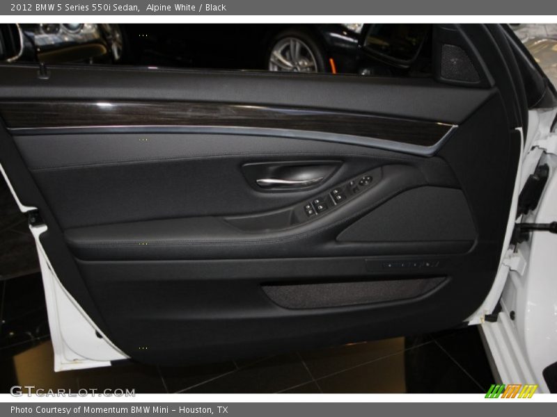 Alpine White / Black 2012 BMW 5 Series 550i Sedan