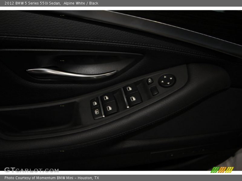 Alpine White / Black 2012 BMW 5 Series 550i Sedan