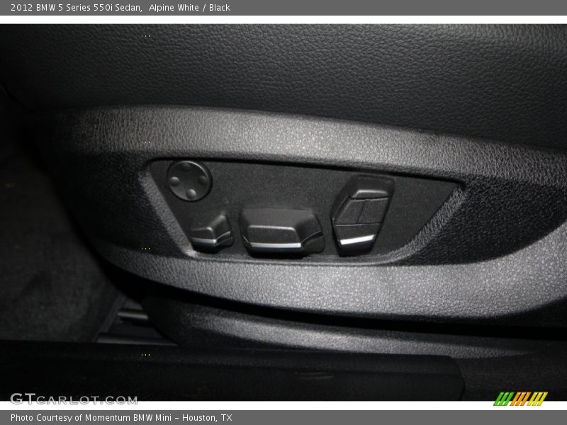 Alpine White / Black 2012 BMW 5 Series 550i Sedan