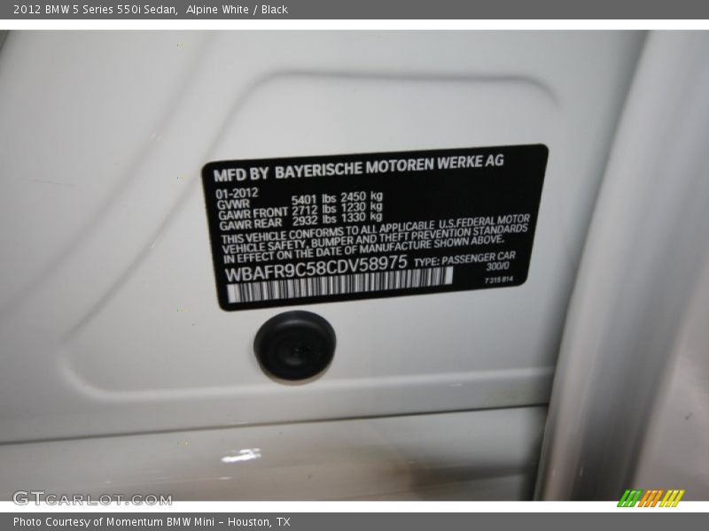 Alpine White / Black 2012 BMW 5 Series 550i Sedan
