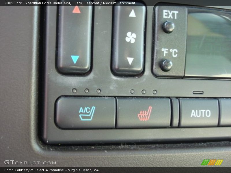 Black Clearcoat / Medium Parchment 2005 Ford Expedition Eddie Bauer 4x4