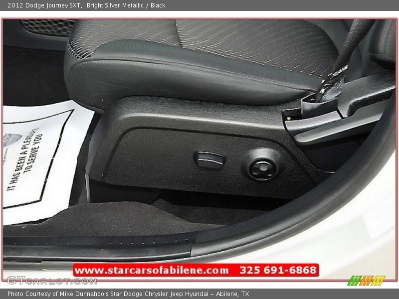 Bright Silver Metallic / Black 2012 Dodge Journey SXT