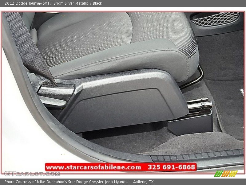 Bright Silver Metallic / Black 2012 Dodge Journey SXT