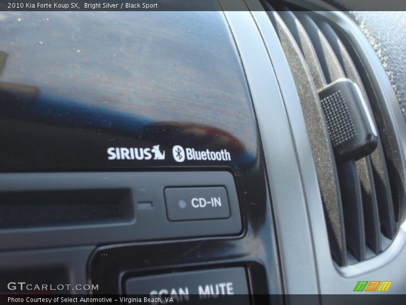 Bright Silver / Black Sport 2010 Kia Forte Koup SX