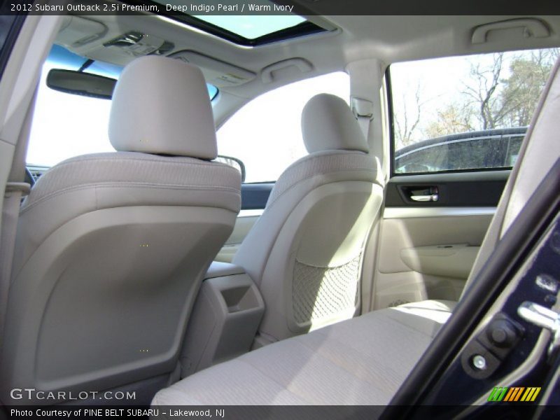 Deep Indigo Pearl / Warm Ivory 2012 Subaru Outback 2.5i Premium