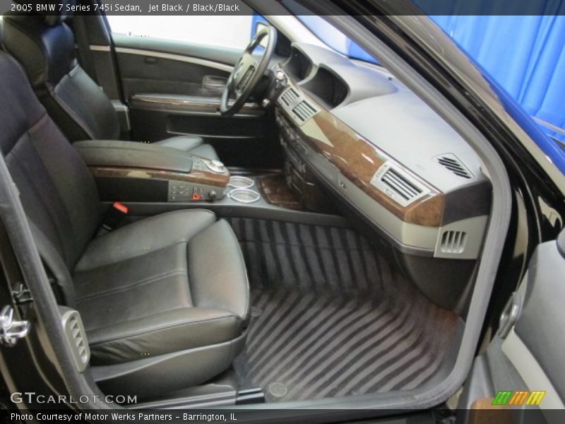Jet Black / Black/Black 2005 BMW 7 Series 745i Sedan