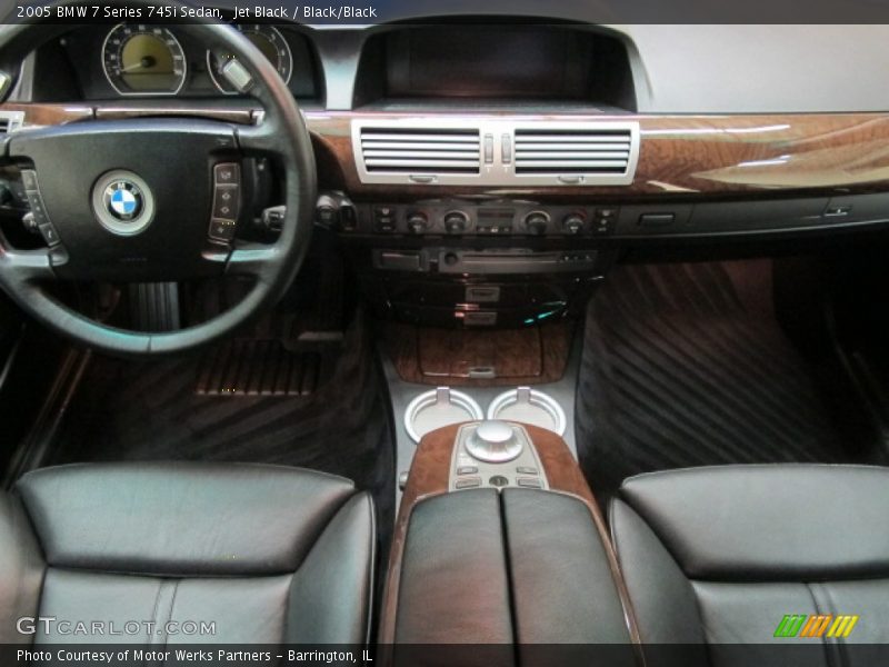 Jet Black / Black/Black 2005 BMW 7 Series 745i Sedan