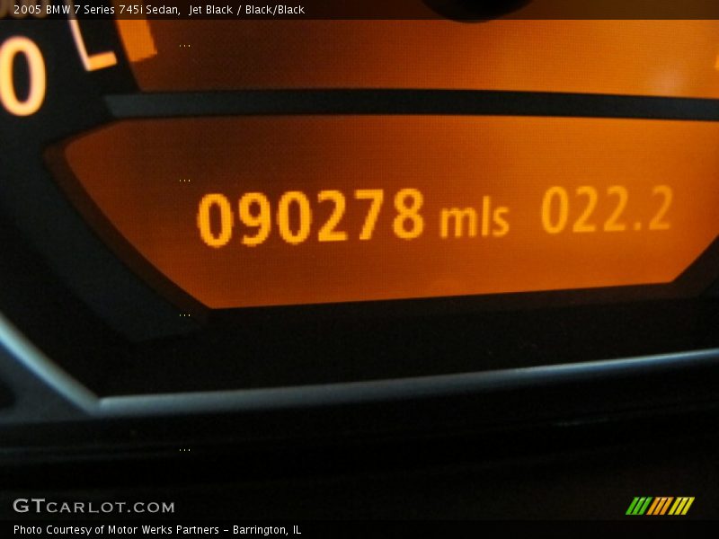 Jet Black / Black/Black 2005 BMW 7 Series 745i Sedan