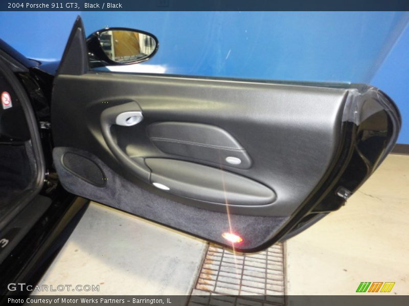 Door Panel of 2004 911 GT3