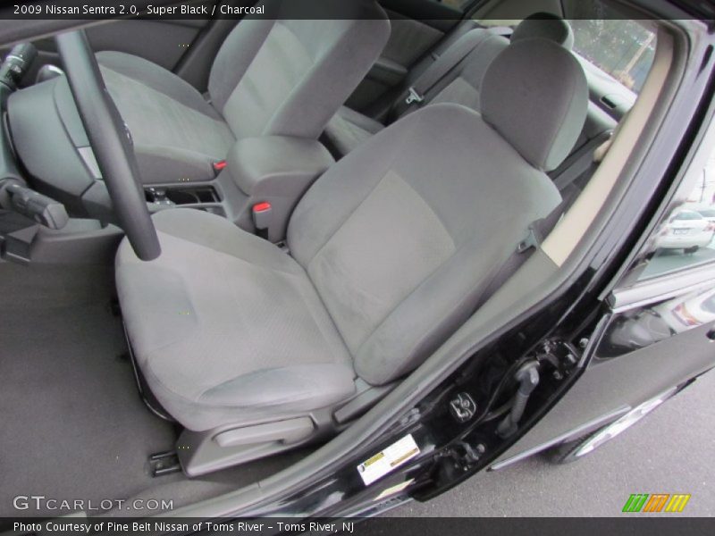Super Black / Charcoal 2009 Nissan Sentra 2.0