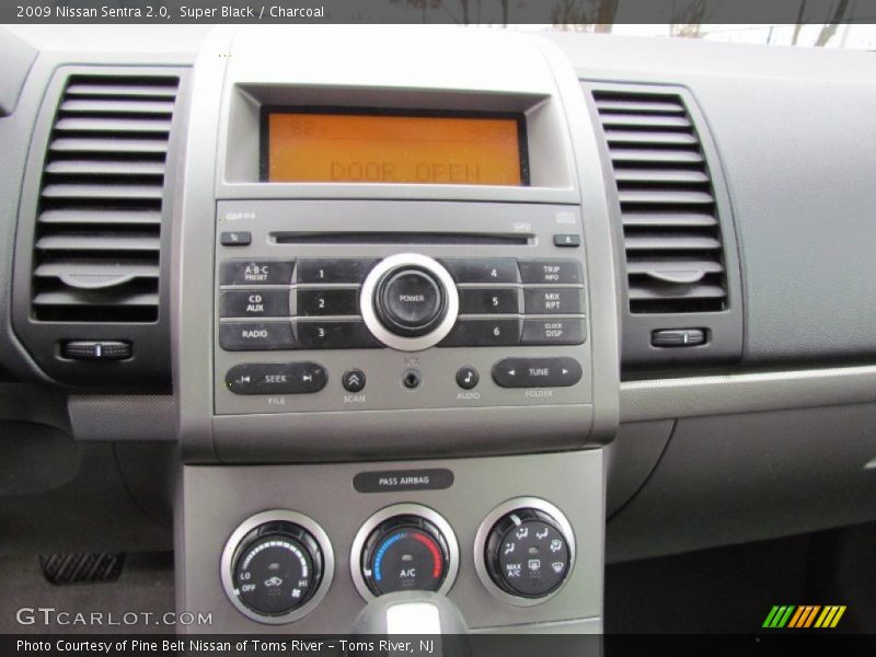 Controls of 2009 Sentra 2.0