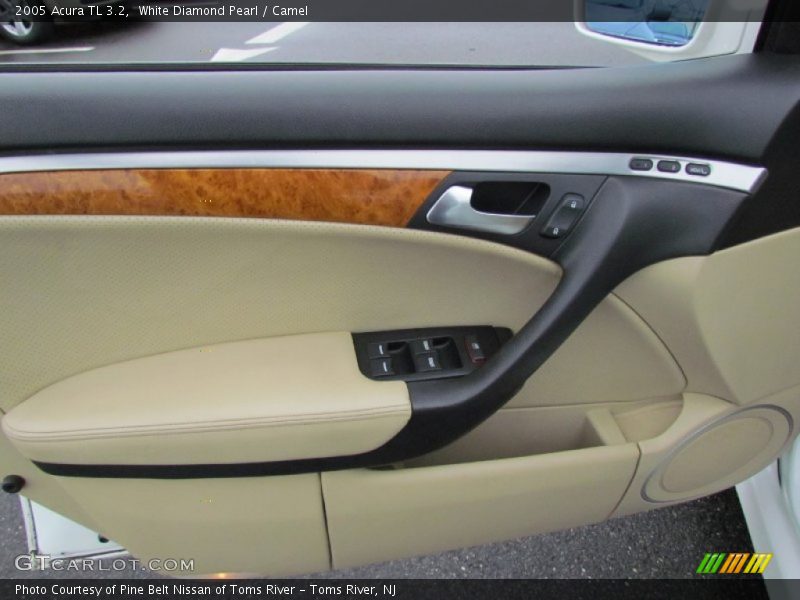 White Diamond Pearl / Camel 2005 Acura TL 3.2