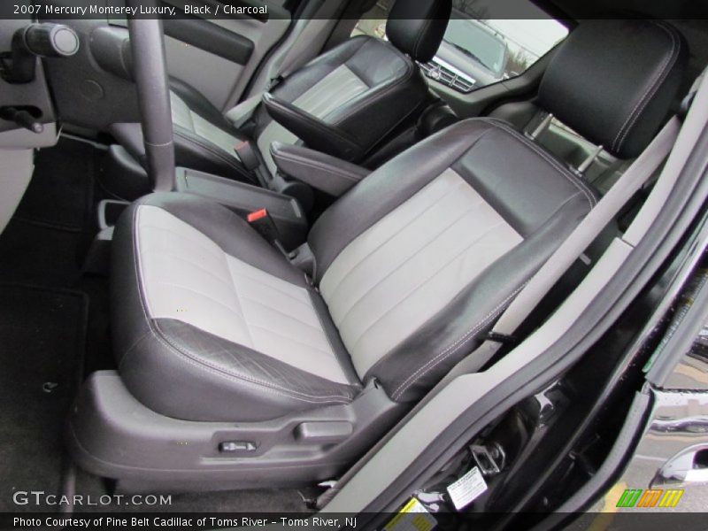 Front Seat of 2007 Monterey Luxury