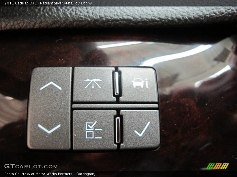 Radiant Silver Metallic / Ebony 2011 Cadillac DTS