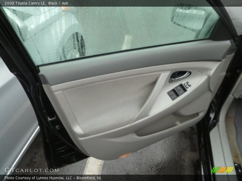 Black / Ash 2009 Toyota Camry LE
