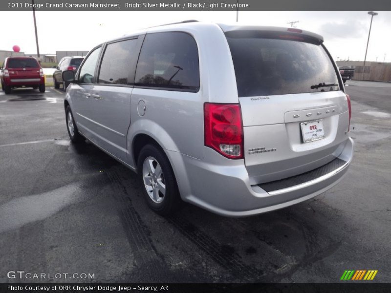 Bright Silver Metallic / Black/Light Graystone 2011 Dodge Grand Caravan Mainstreet