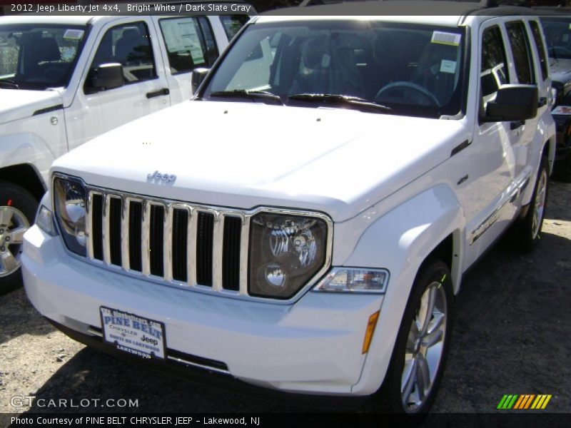 Bright White / Dark Slate Gray 2012 Jeep Liberty Jet 4x4
