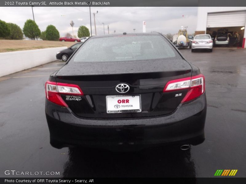 Attitude Black Metallic / Black/Ash 2012 Toyota Camry SE