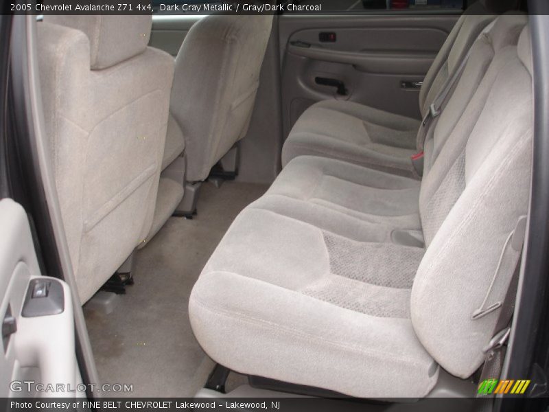 Dark Gray Metallic / Gray/Dark Charcoal 2005 Chevrolet Avalanche Z71 4x4