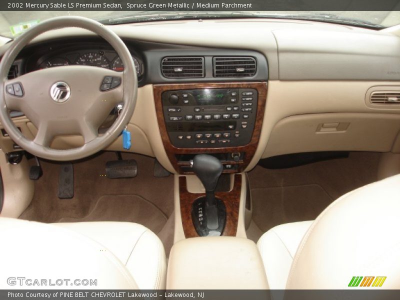 Spruce Green Metallic / Medium Parchment 2002 Mercury Sable LS Premium Sedan