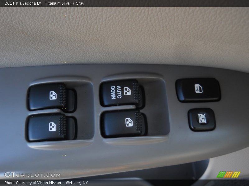Titanium Silver / Gray 2011 Kia Sedona LX