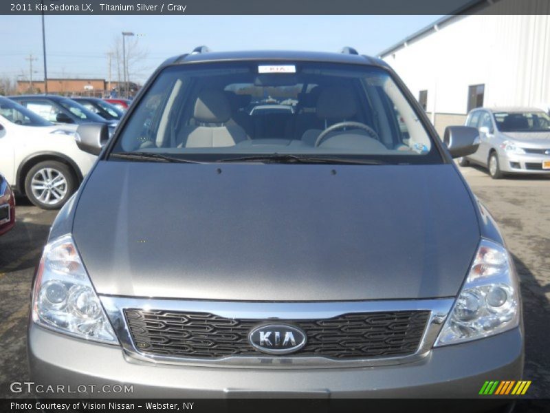 Titanium Silver / Gray 2011 Kia Sedona LX