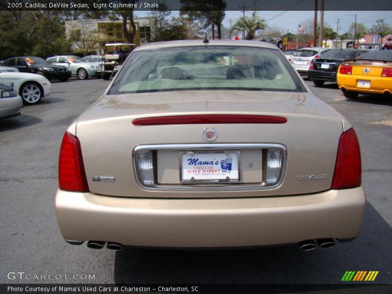Light Cashmere / Shale 2005 Cadillac DeVille Sedan