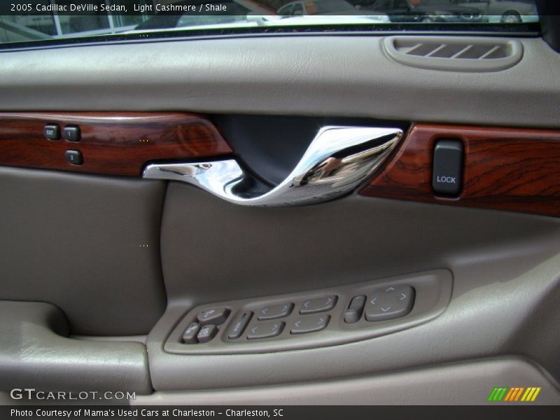 Light Cashmere / Shale 2005 Cadillac DeVille Sedan