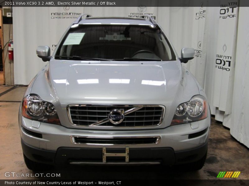Electric Silver Metallic / Off Black 2011 Volvo XC90 3.2 AWD