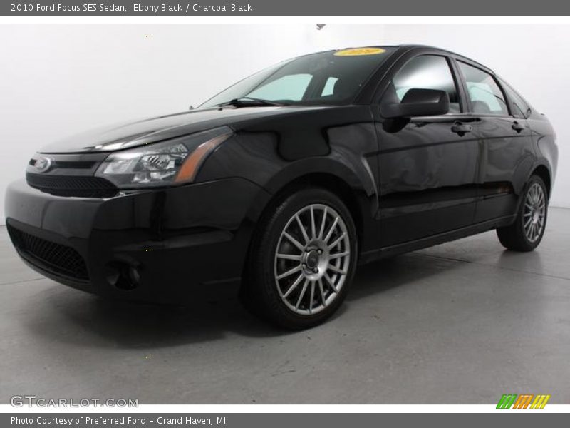 Front 3/4 View of 2010 Focus SES Sedan