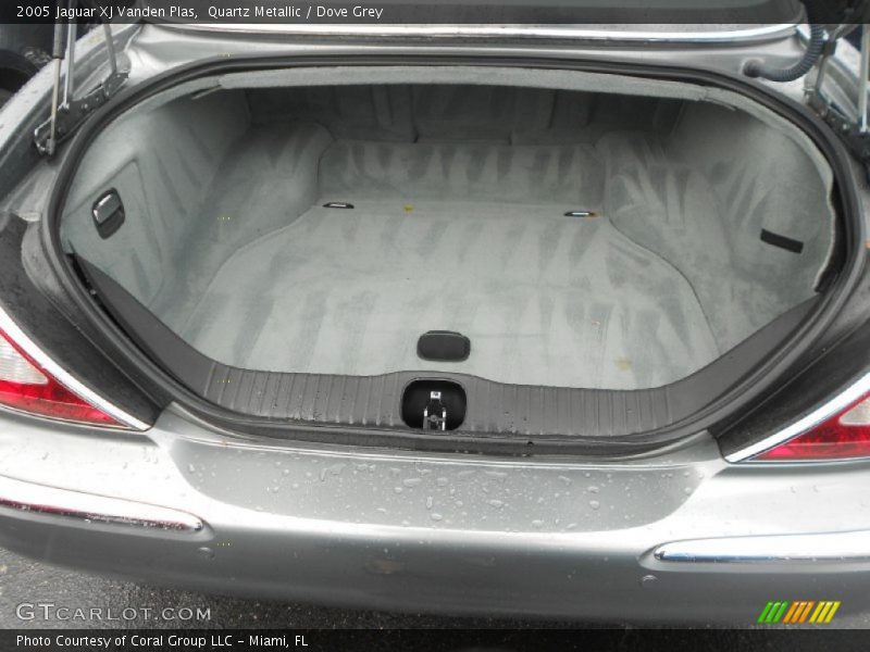 Quartz Metallic / Dove Grey 2005 Jaguar XJ Vanden Plas