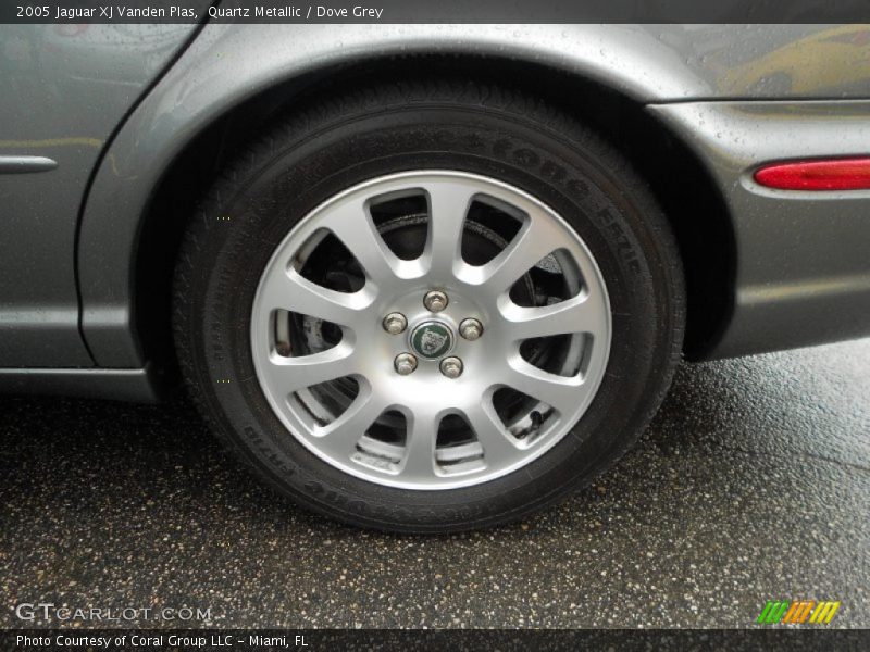 Quartz Metallic / Dove Grey 2005 Jaguar XJ Vanden Plas