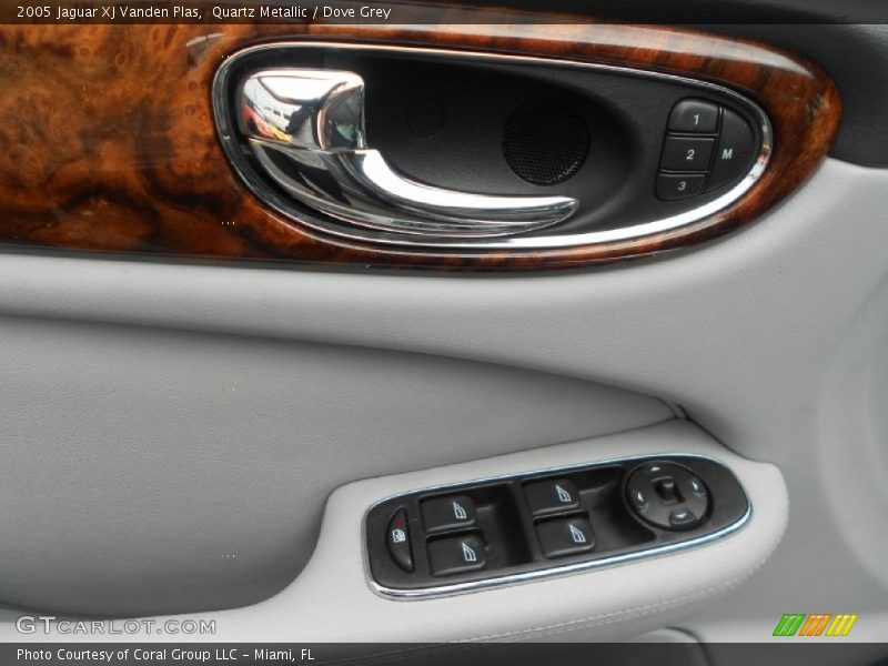 Quartz Metallic / Dove Grey 2005 Jaguar XJ Vanden Plas