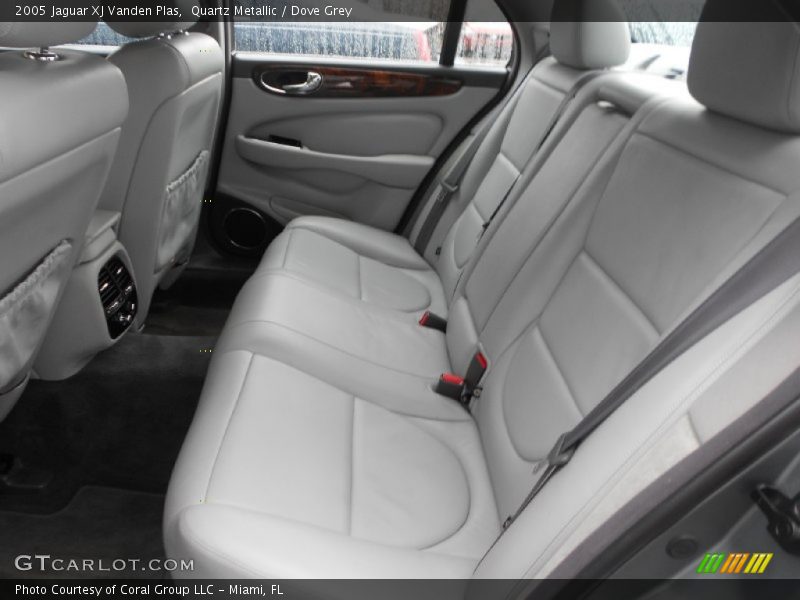 Quartz Metallic / Dove Grey 2005 Jaguar XJ Vanden Plas