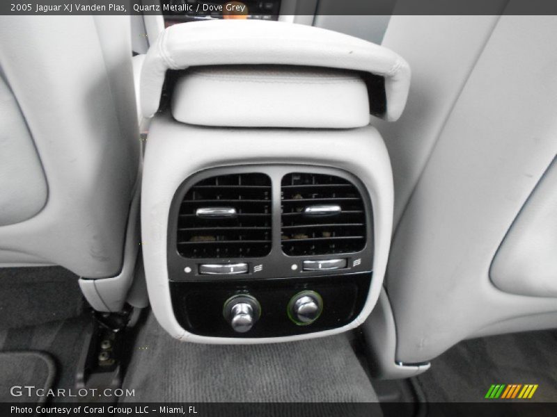 Quartz Metallic / Dove Grey 2005 Jaguar XJ Vanden Plas
