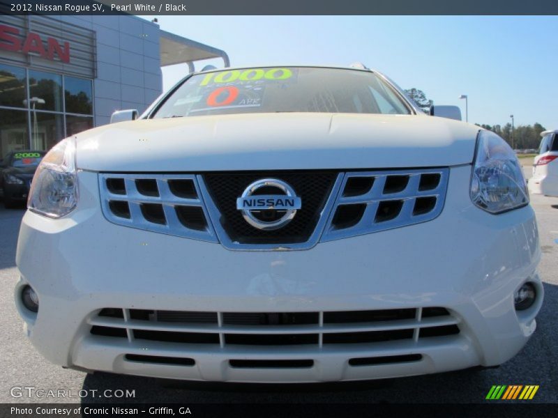 Pearl White / Black 2012 Nissan Rogue SV