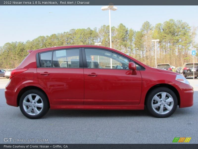  2012 Versa 1.8 SL Hatchback Red Alert