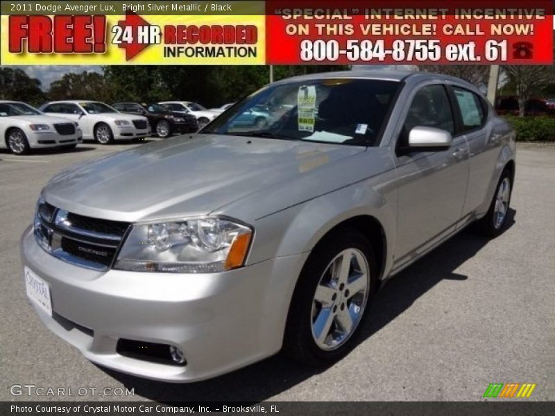 Bright Silver Metallic / Black 2011 Dodge Avenger Lux