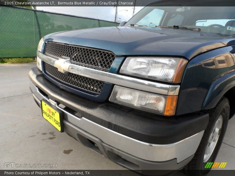 Bermuda Blue Metallic / Gray/Dark Charcoal 2005 Chevrolet Avalanche LT