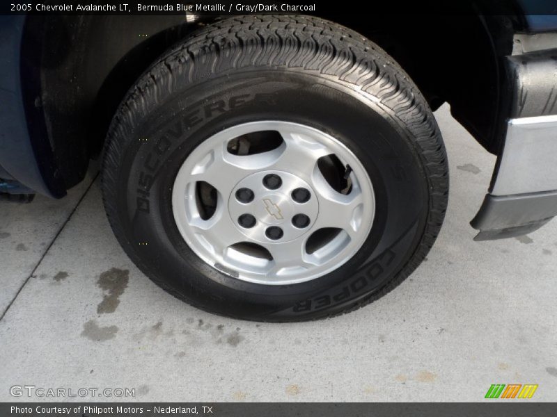 Bermuda Blue Metallic / Gray/Dark Charcoal 2005 Chevrolet Avalanche LT